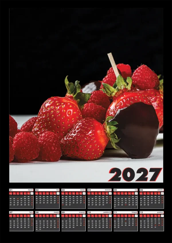 Kalendarz 2027 w układzie pionowym z fotografią truskawek i malin na czarnym tle